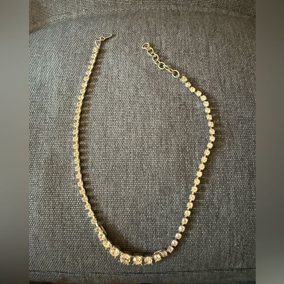 Vintage Monet Signed Silver Plated Clear Crystal Chocker Necklace. - Picture 5 of 10